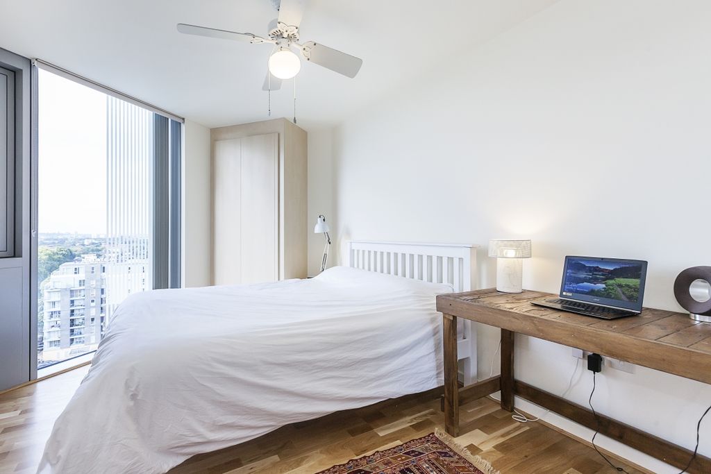 Property photo 3 of 26 Master Bedroom