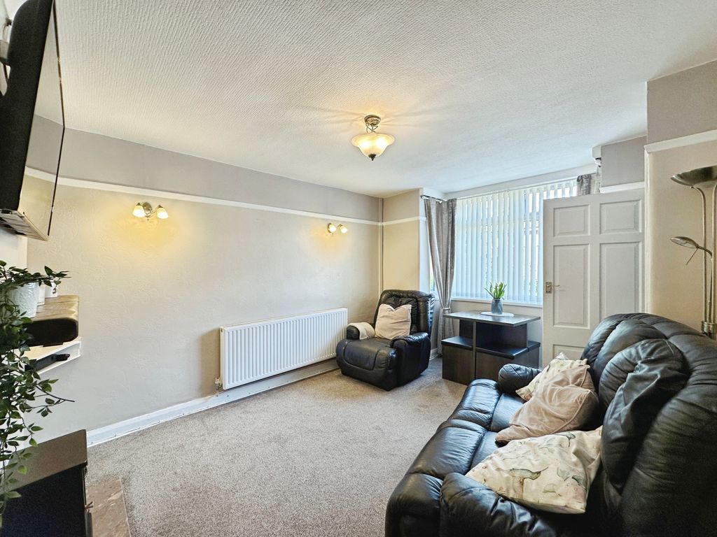 Property photo 2 of 13 Photo 1