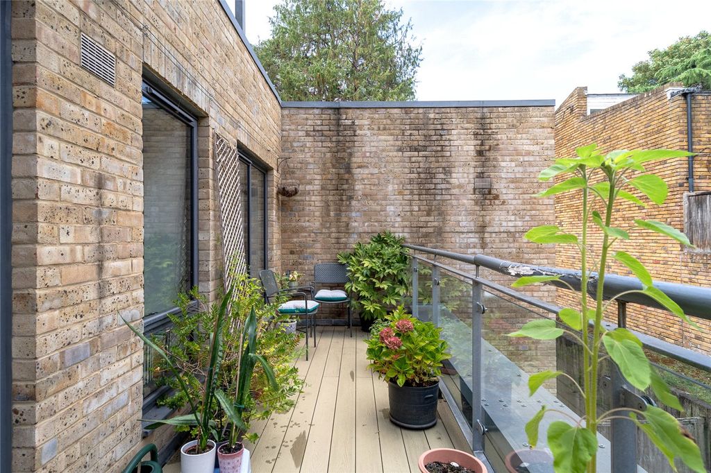 Property photo 3 of 13 Picture No. 10