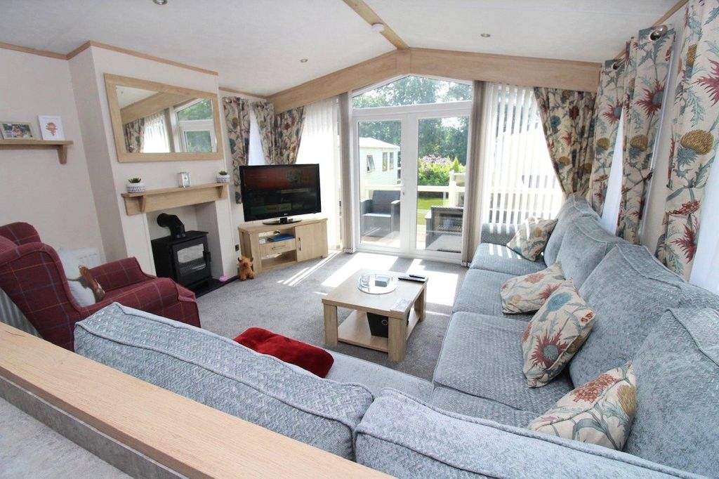 Property photo 2 of 13 Picture No. 03