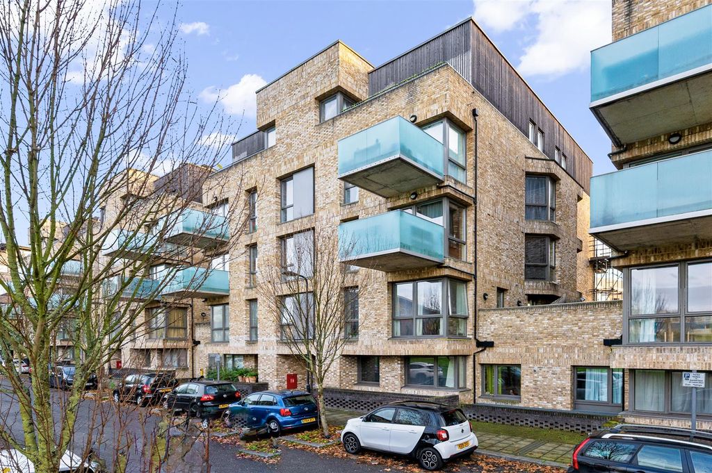 Property photo 1 of 12 Daniels_Lucerne Apartments, 91 Hilltop Ave_017.Jpg