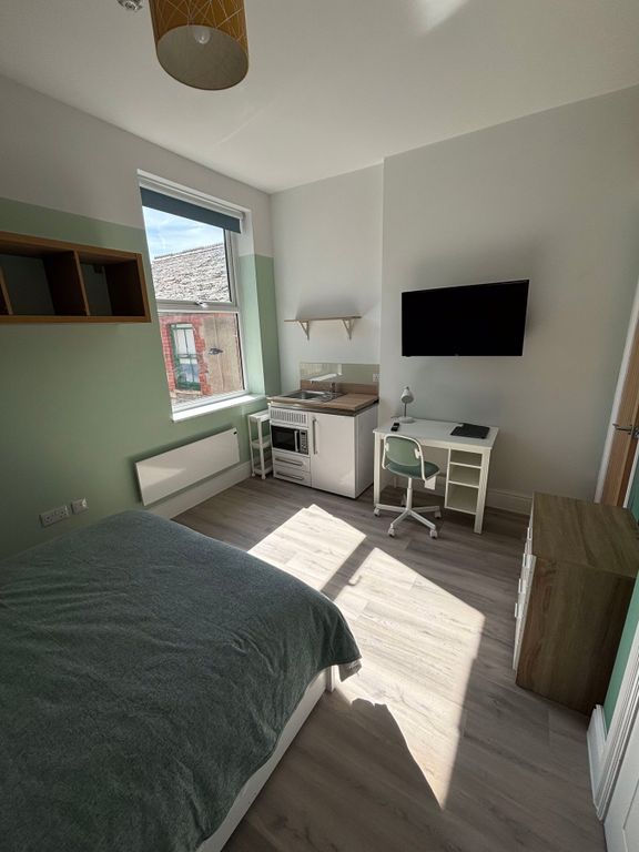 Property photo 3 of 8