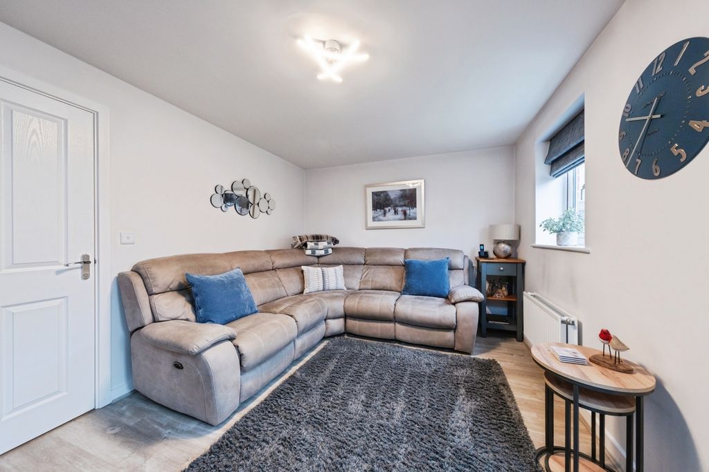 Property photo 2 of 17 Pbox-Img.Jpg