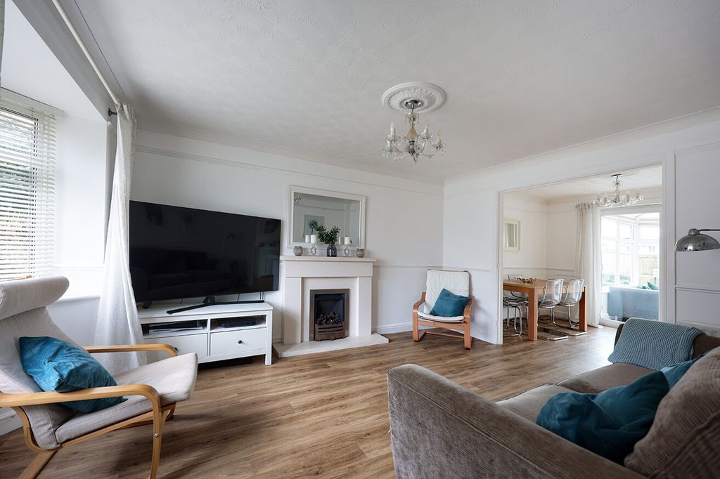 Property photo 2 of 31 4798874