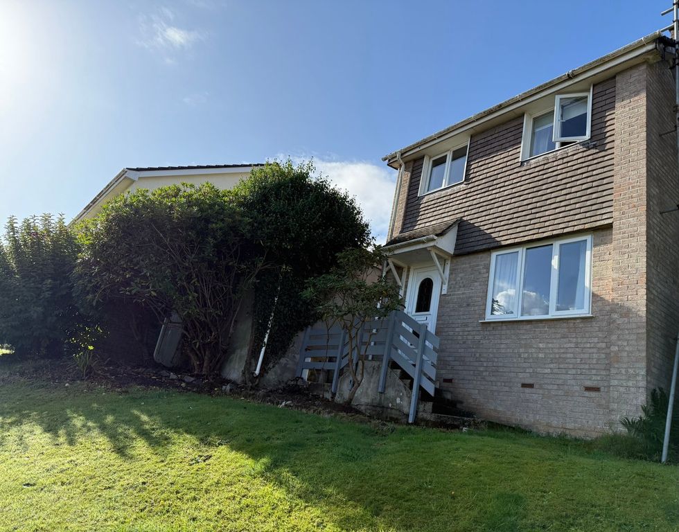 Property photo 2 of 13