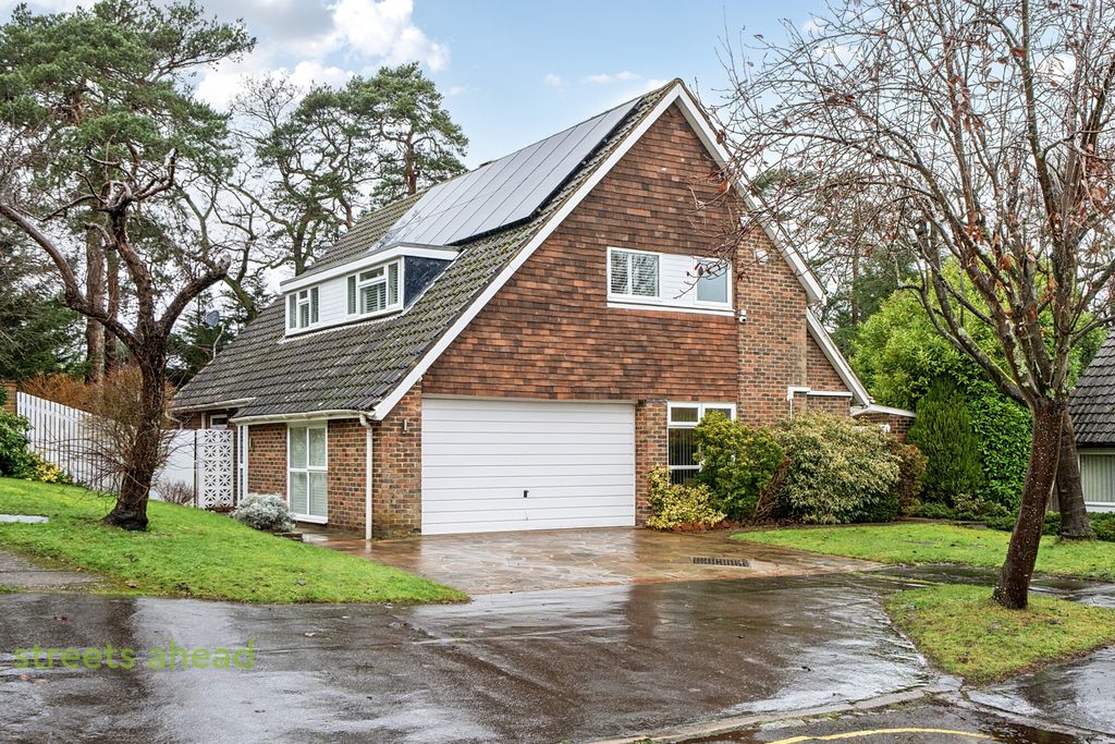 Property photo 1 of 17 7B984002-94Bf-469...