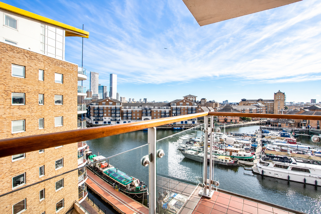 Property photo 1 of 6 Basin View Balcony