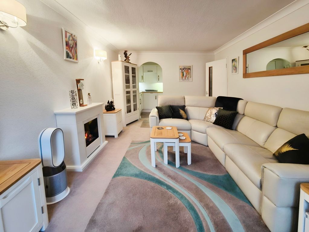 Property photo 2 of 12 c3Cf7813-1000018564