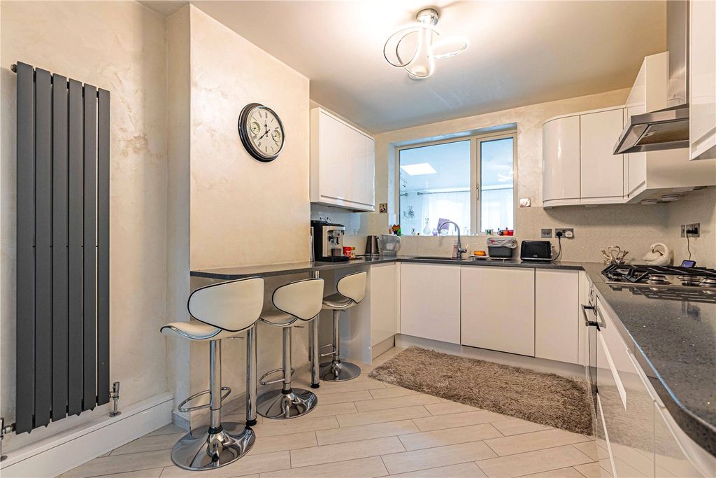 Property photo 3 of 23 Picture No. 28