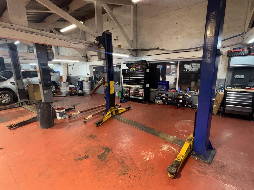 Property photo 2 of 8 Photo 1