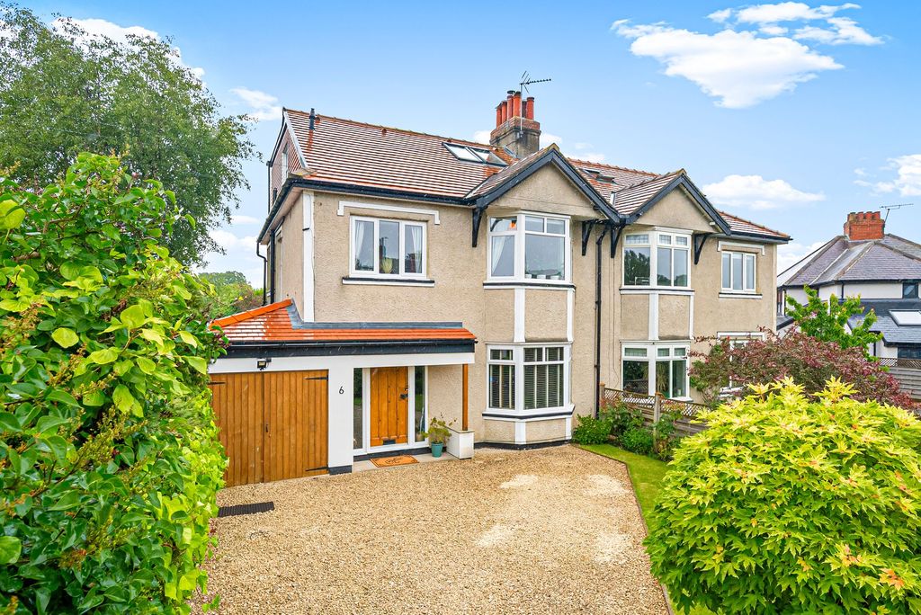 Property photo 1 of 30