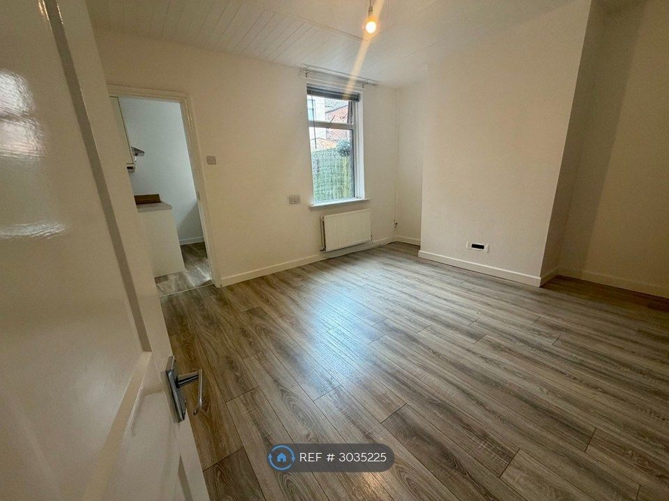 Property photo 3 of 9 Rear Reception