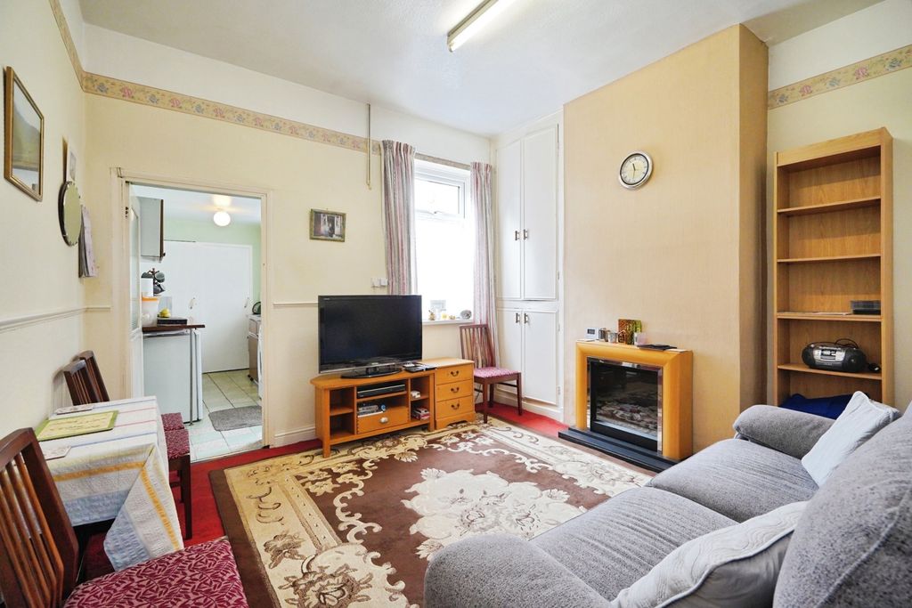 Property photo 2 of 18 Living Room