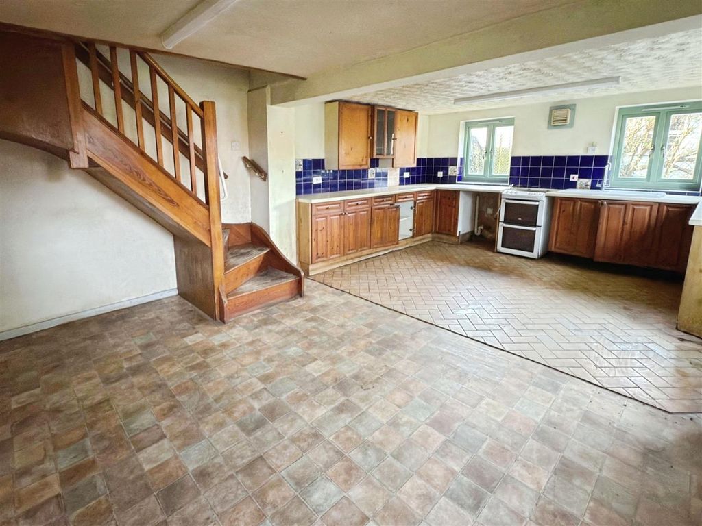 Property photo 3 of 17 Yarmouth Road Broome (7).Jpg