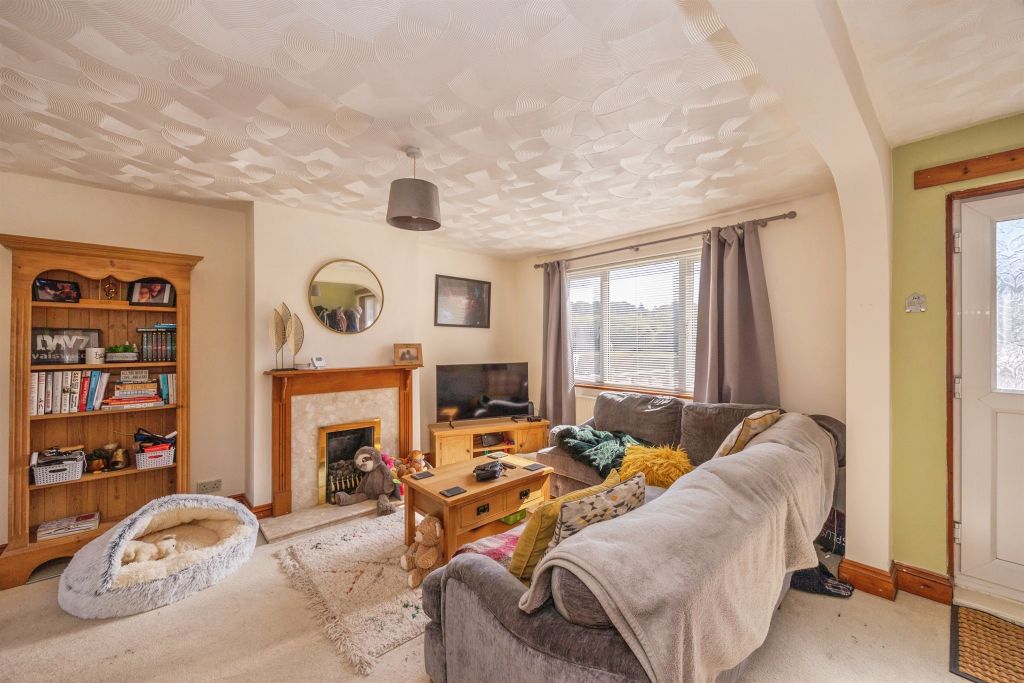 Property photo 2 of 19