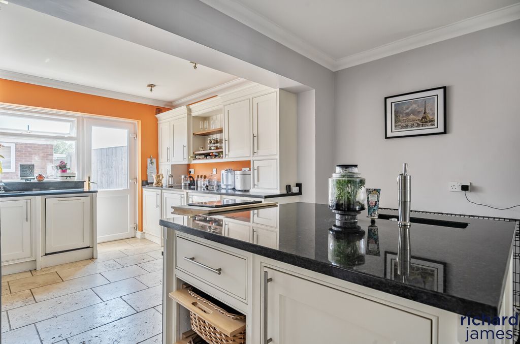 Property photo 3 of 20 E62F6c5148d24144A29A6c99A563E3d2