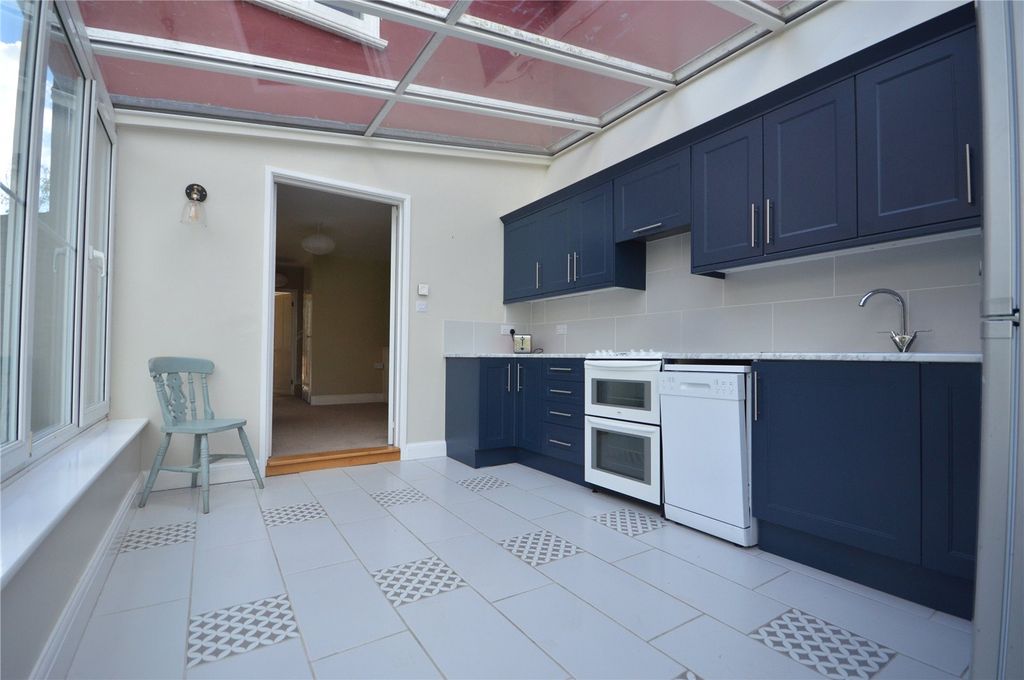 Property photo 2 of 9 Picture No. 10