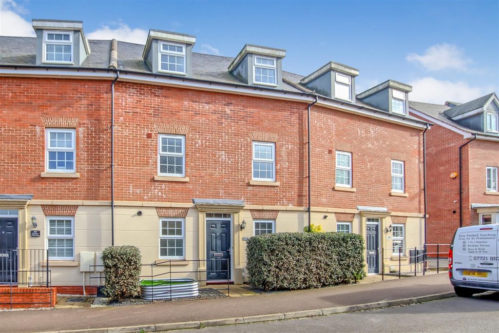 Property photo 1 of 16 Front.Jpg