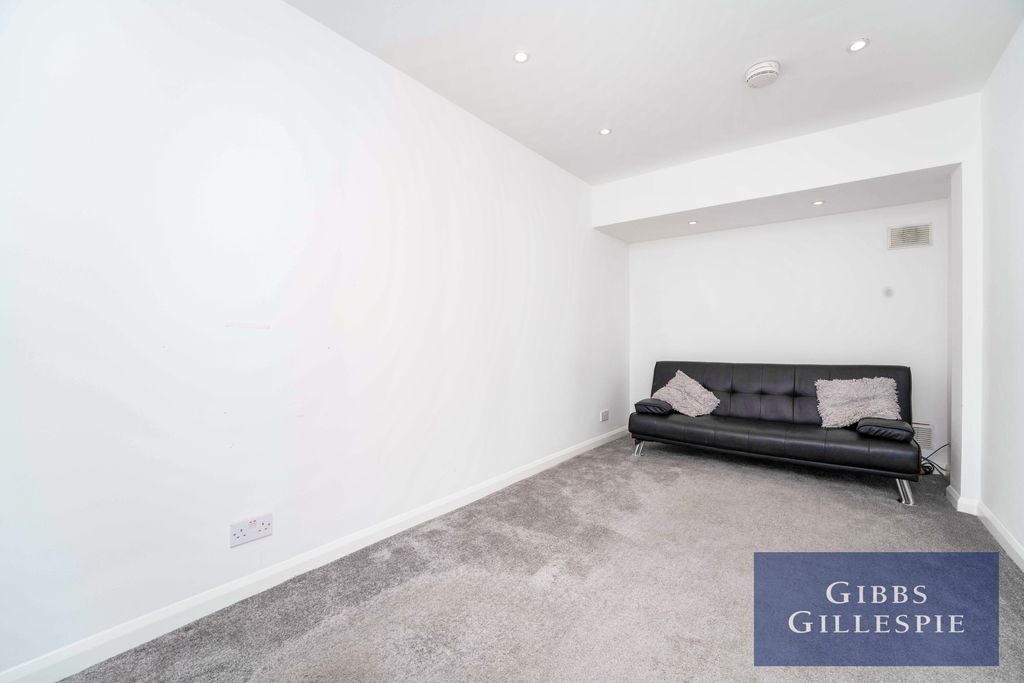 Property photo 3 of 11 Property Image