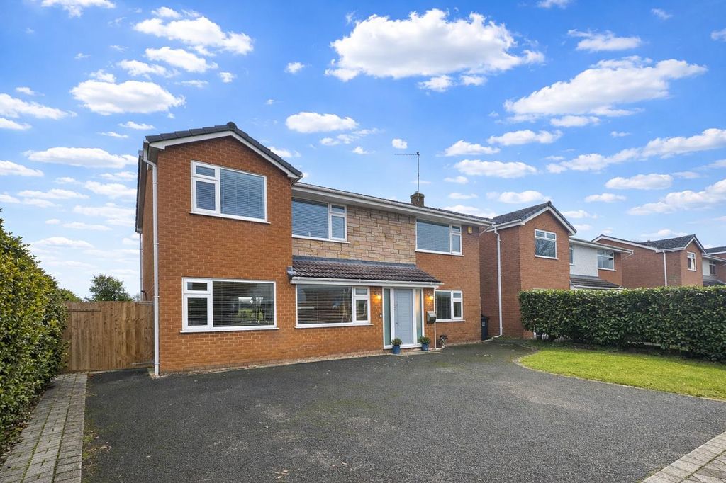 Property photo 1 of 40 Aefb4813-583B-4Dd0-B6D4-F2E852F7F3D1.Png