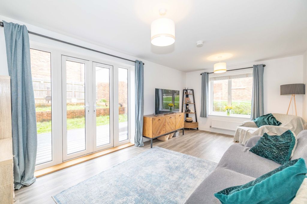 Property photo 2 of 15 Picture 2