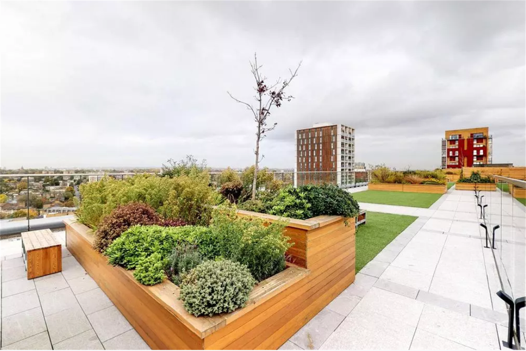 Property photo 3 of 7 Rooftop Garden