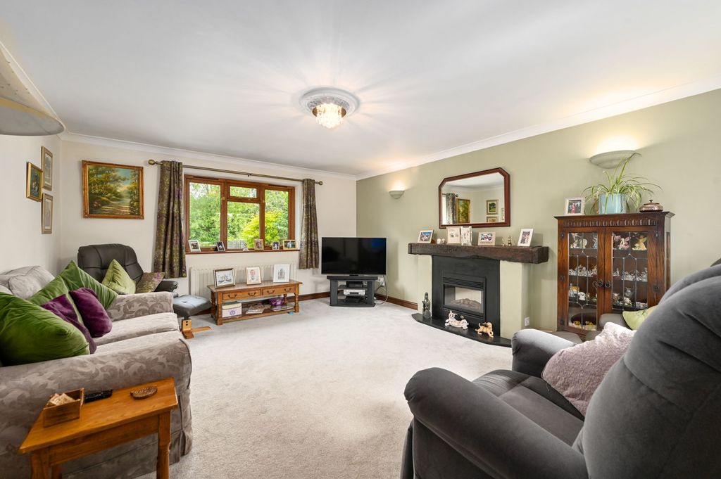 Property photo 2 of 24