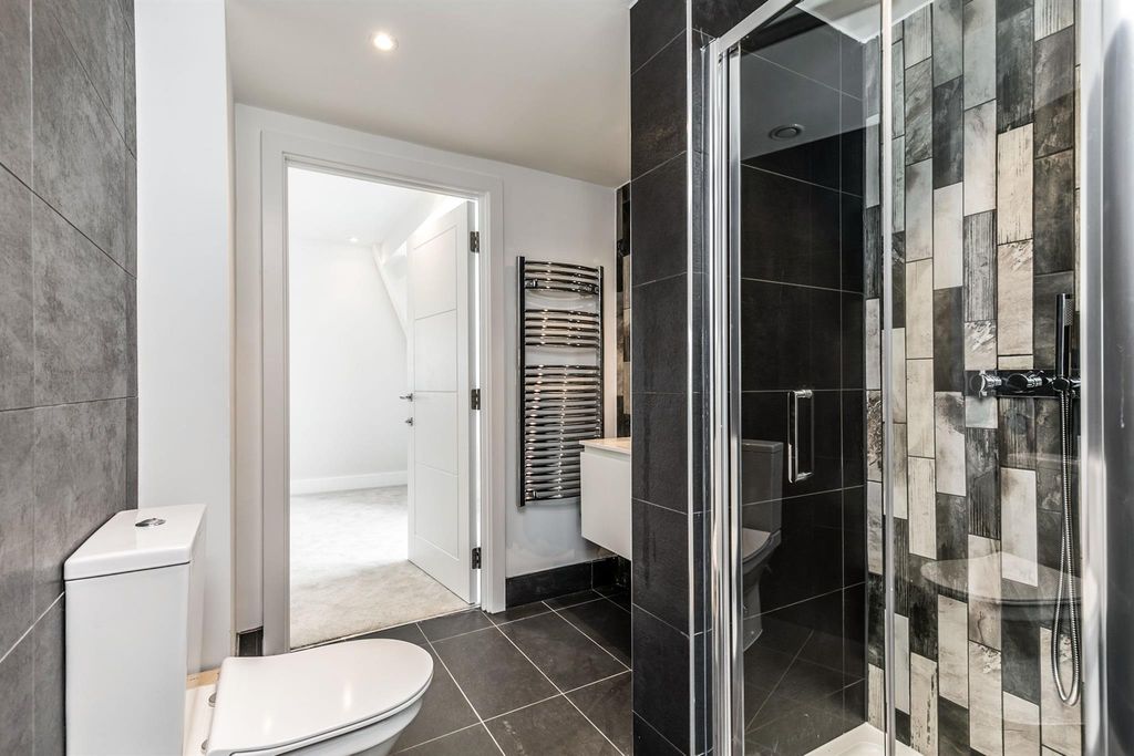 Property photo 3 of 12 Shower Room