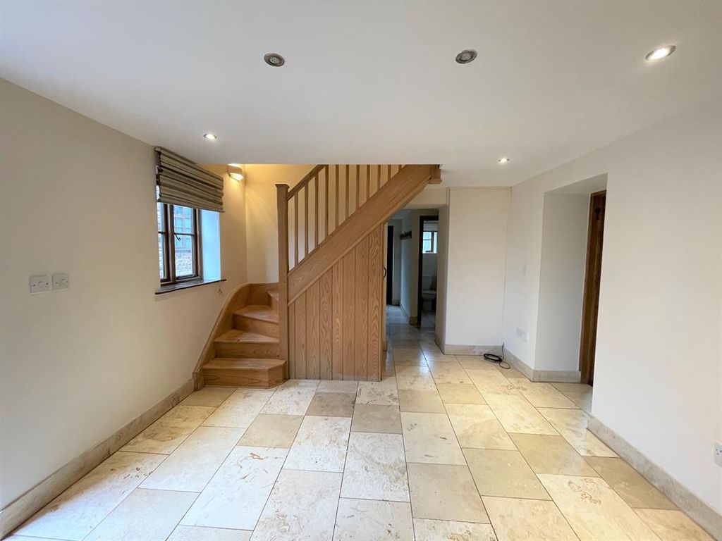 Property photo 3 of 14 Photo 2