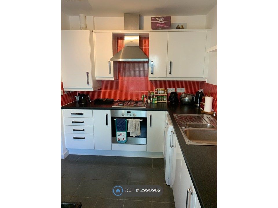Property photo 2 of 22 Kitchen