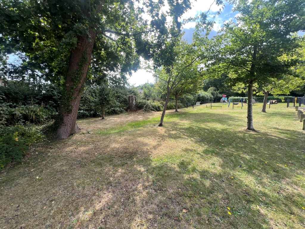 Property photo 3 of 3