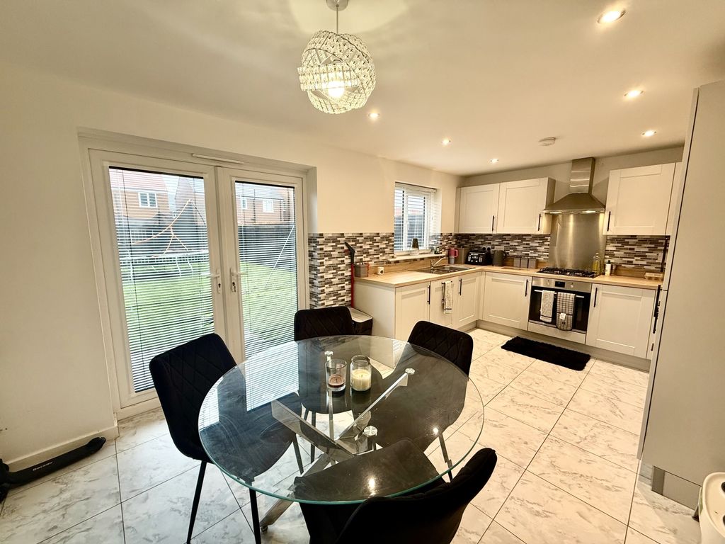 Property photo 3 of 14 Img_1953