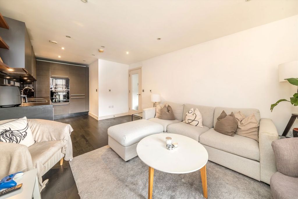 Property photo 3 of 5