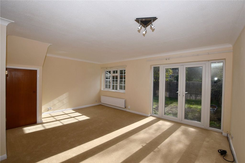 Property photo 2 of 12 Picture No. 05