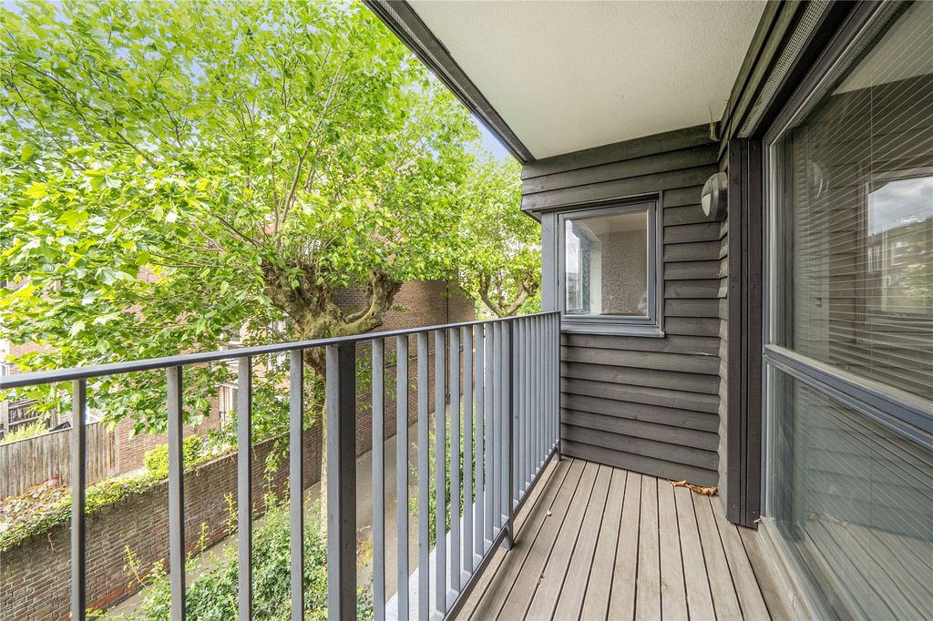 Property photo 2 of 15 Balcony