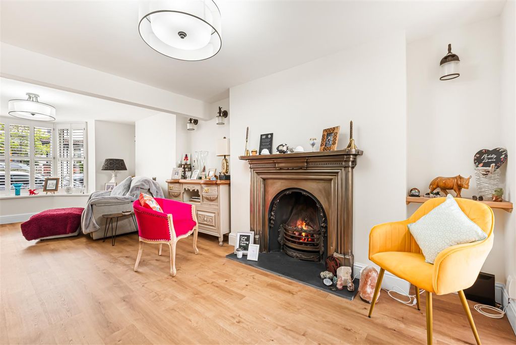 Property photo 2 of 27 Dining Room