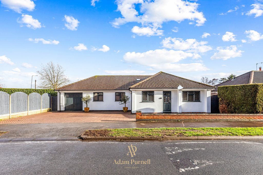 Property photo 1 of 27