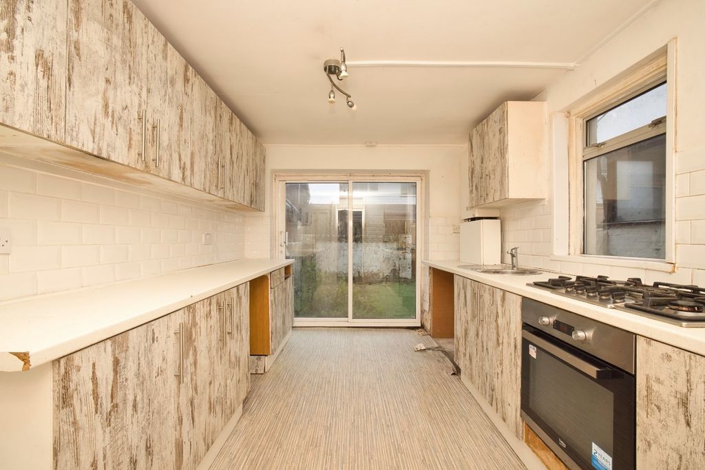 Property photo 3 of 15 Picture 3