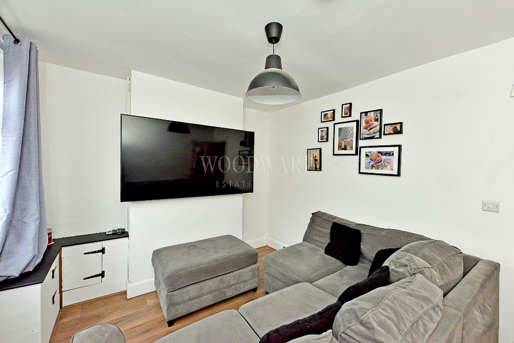 Property photo 2 of 14 Living Room