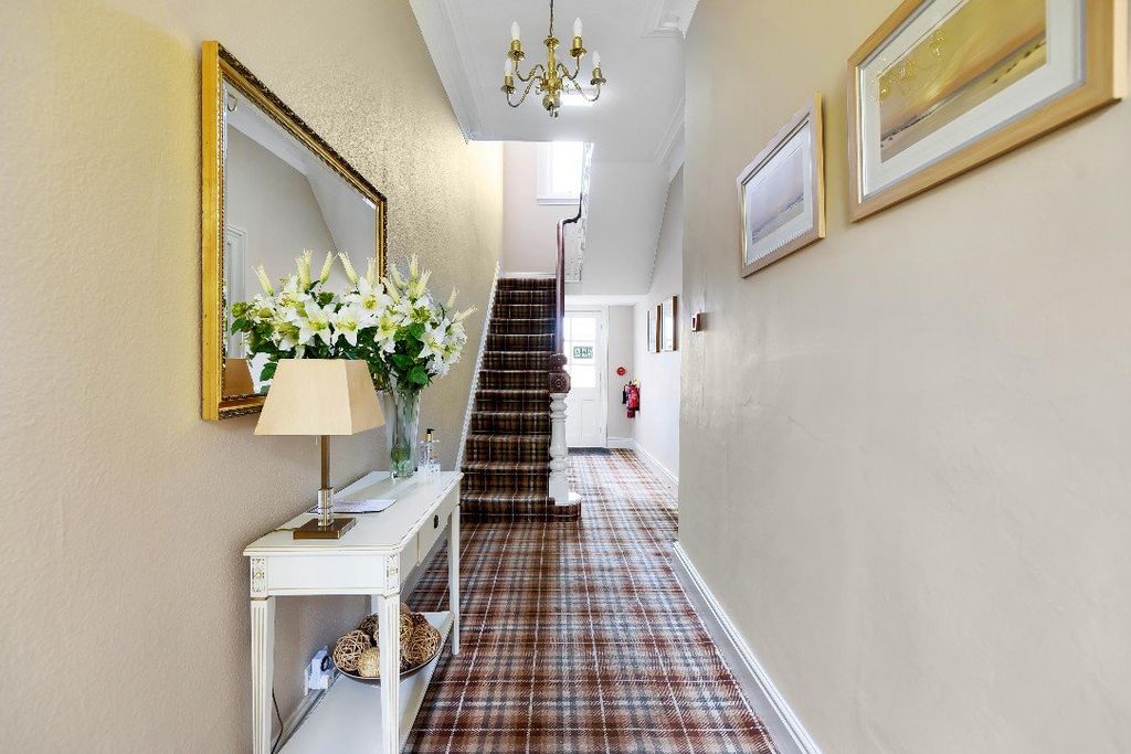 Property photo 2 of 17 Picture No. 04