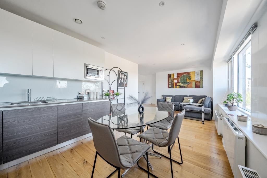 Property photo 2 of 19 Kitchen