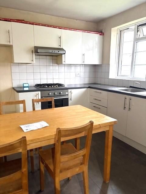 Property photo 2 of 7 Kitchen Copy.Jpg