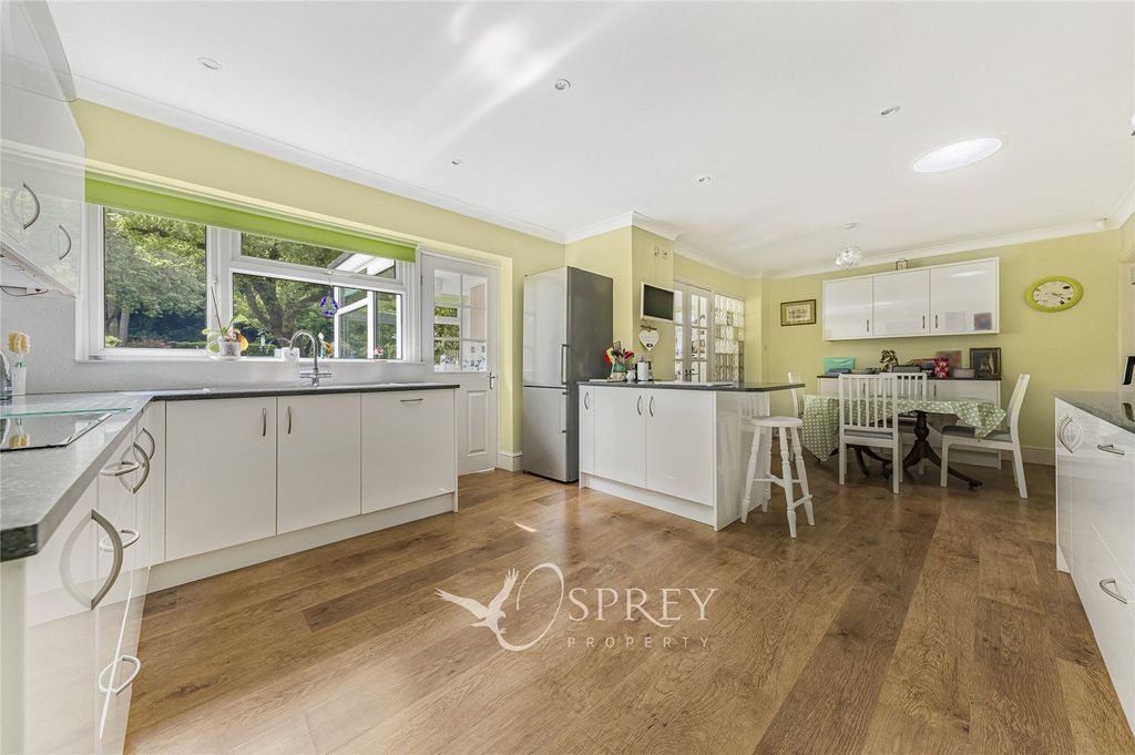 Property photo 2 of 18 Kitchen Diner