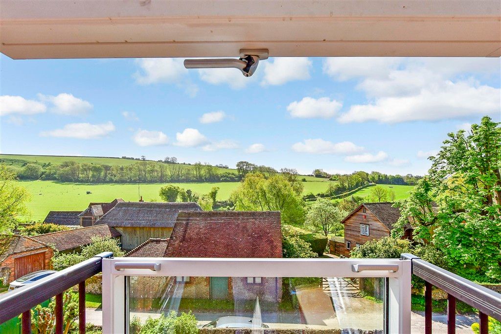 Property photo 2 of 15 External Lifestyle Photograph