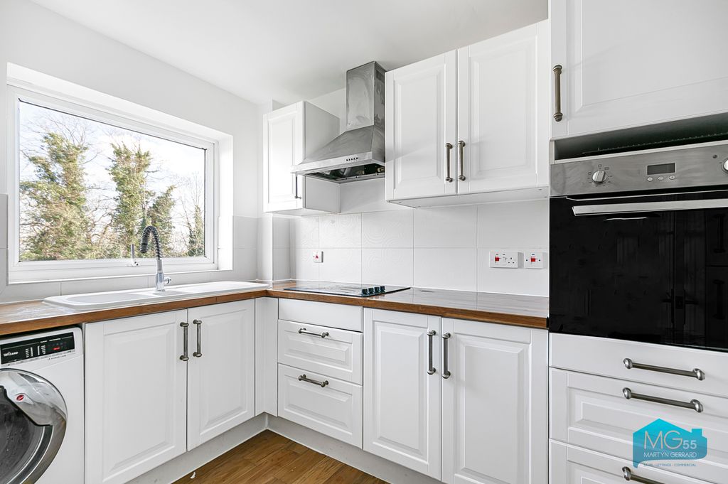 Property photo 2 of 16 Picture No. 33