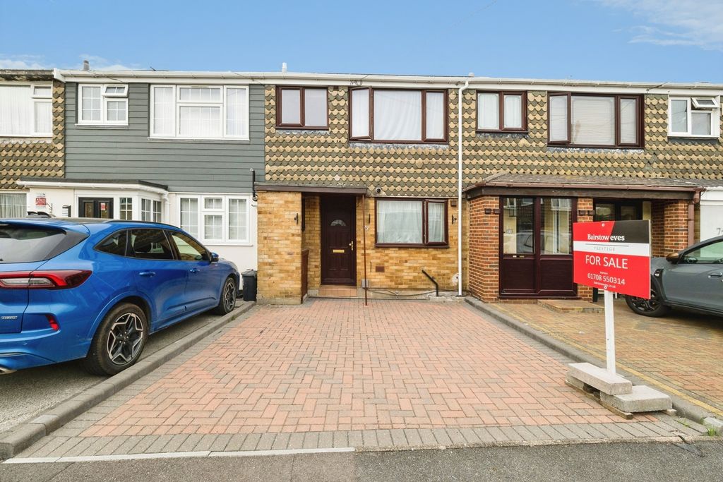 Property photo 1 of 28 Pbox-Img.Jpg