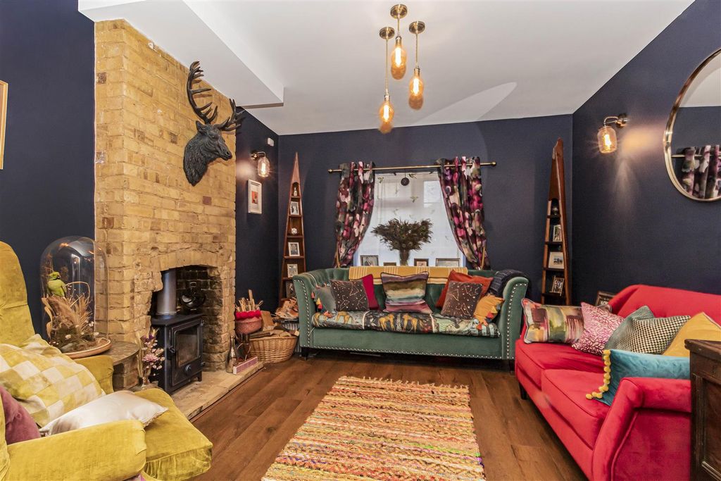 Property photo 3 of 23 4_65483.Jpg