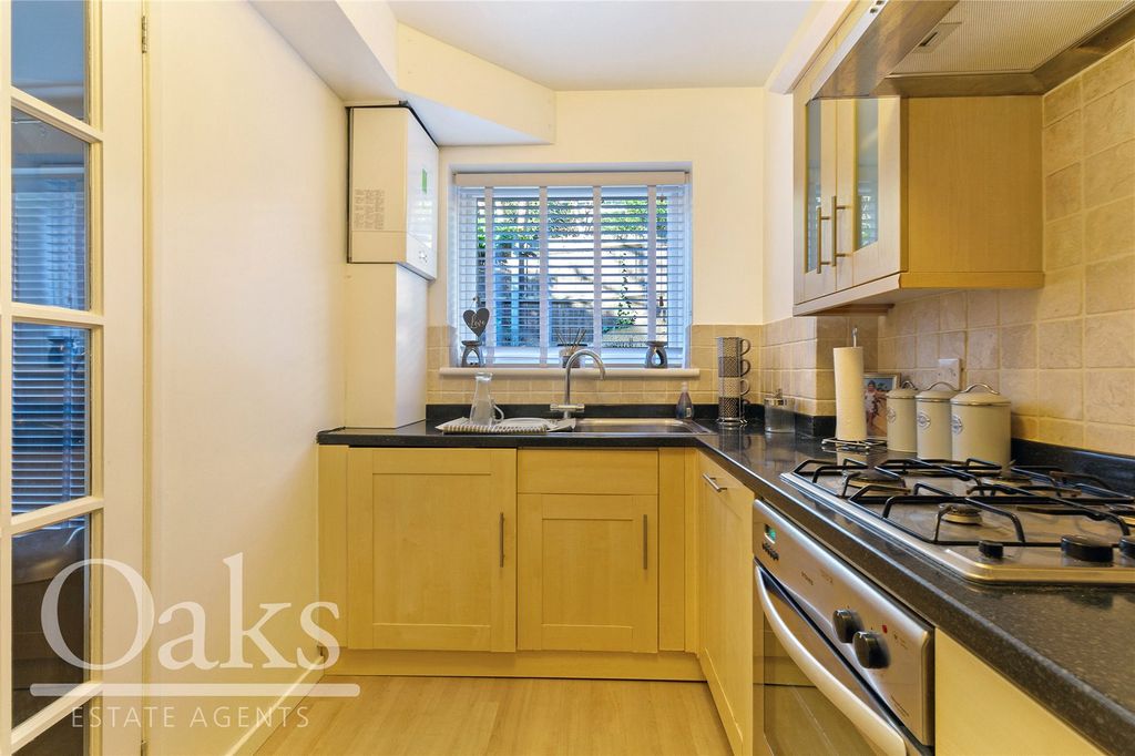 Property photo 3 of 8 Picture No. 14