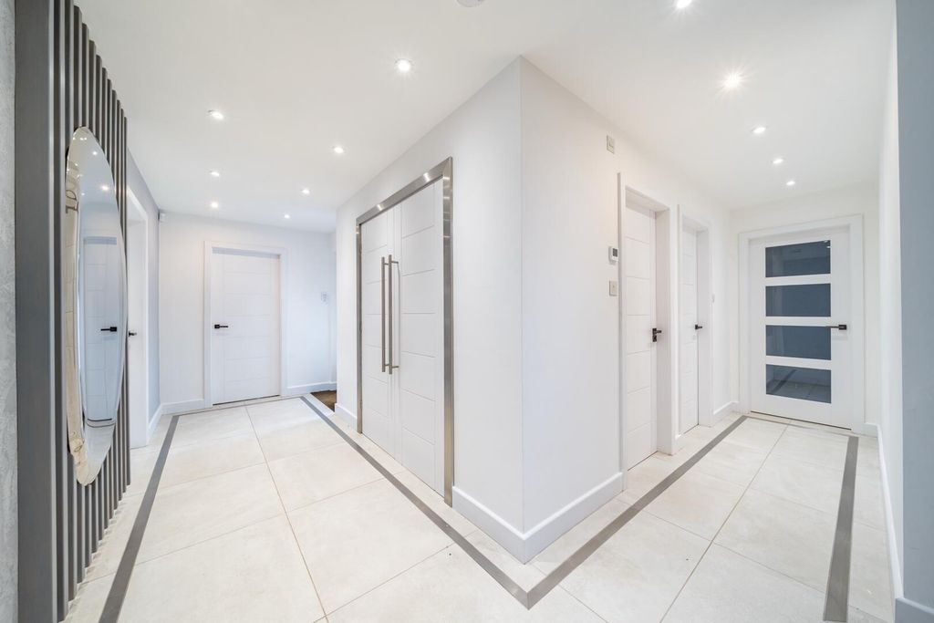 Property photo 3 of 49 Hallway