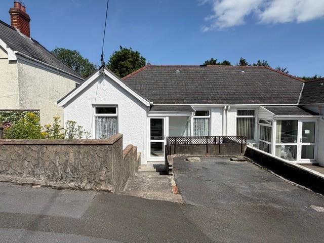 Property photo 1 of 12 44Heol213.Jpg